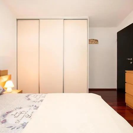 Nyaraló Nice In Valbandon With 2 Bedrooms, Jacuzzi And Wifi *